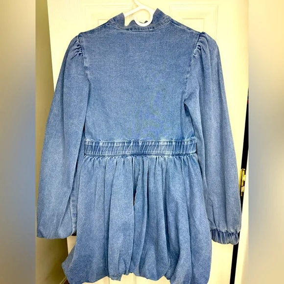 Akira || Denim Mini Dress || size Small
PASS THE BUBBLY DENIM MINI DRESS - Picture 4 of 6